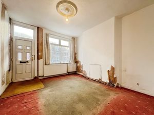 Living room- click for photo gallery